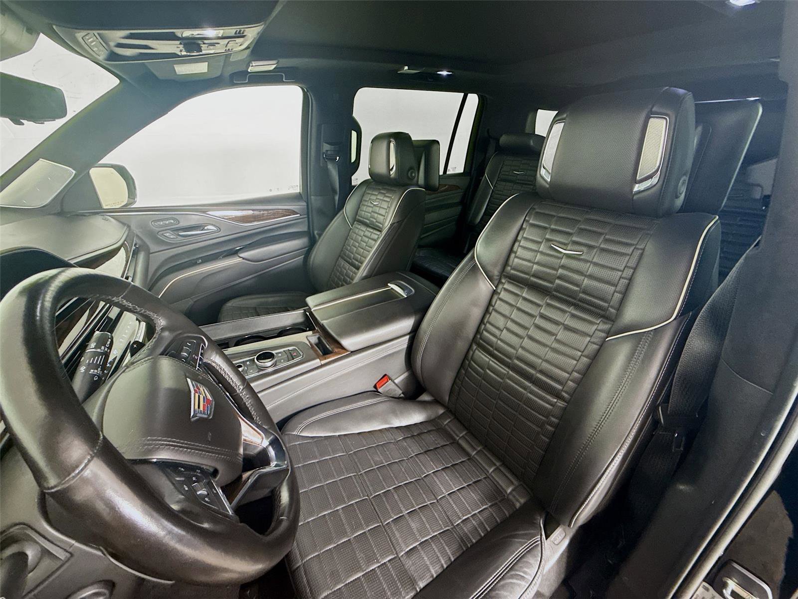 Used 2023 Cadillac Escalade ESV Premium Luxury Platinum image 12