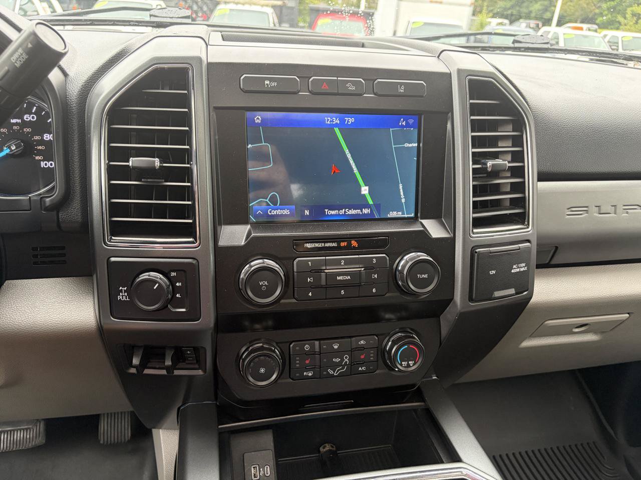 Used 2020 Ford F250 XLT w/ Tremor Off-Road Package AWD/4WD image 29