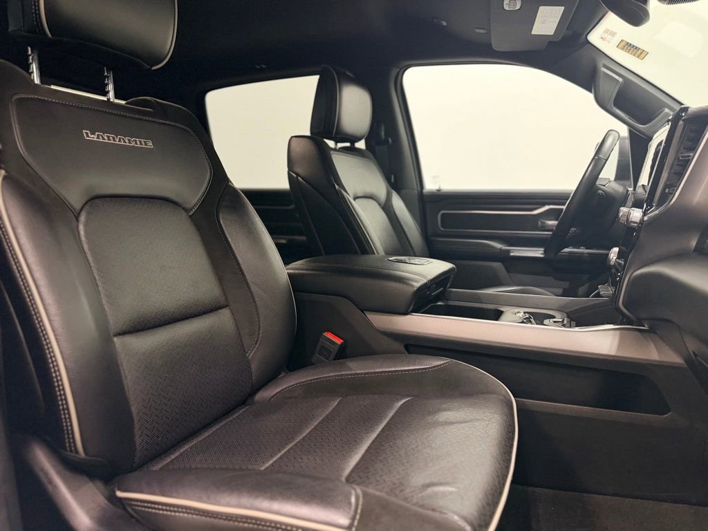 Used 2023 RAM 1500 Laramie AWD/4WD image 19