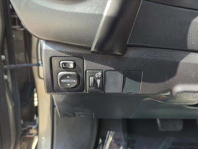 Used 2019 Toyota Corolla LE FWD image 12