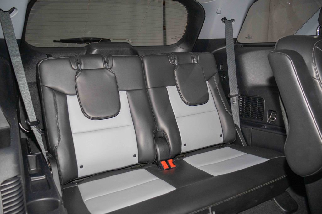 Used 2022 Ford Explorer XLT w/ Equipment Group 202A image 15