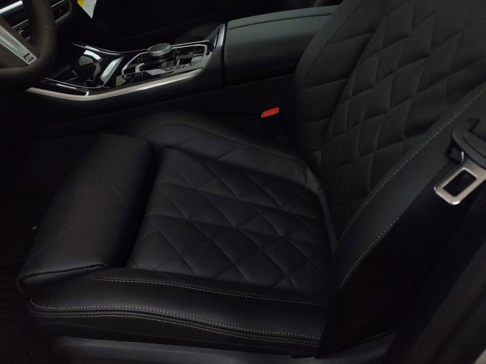 Used 2026 BMW X5 xDrive40i w/ M Sport Package image 15