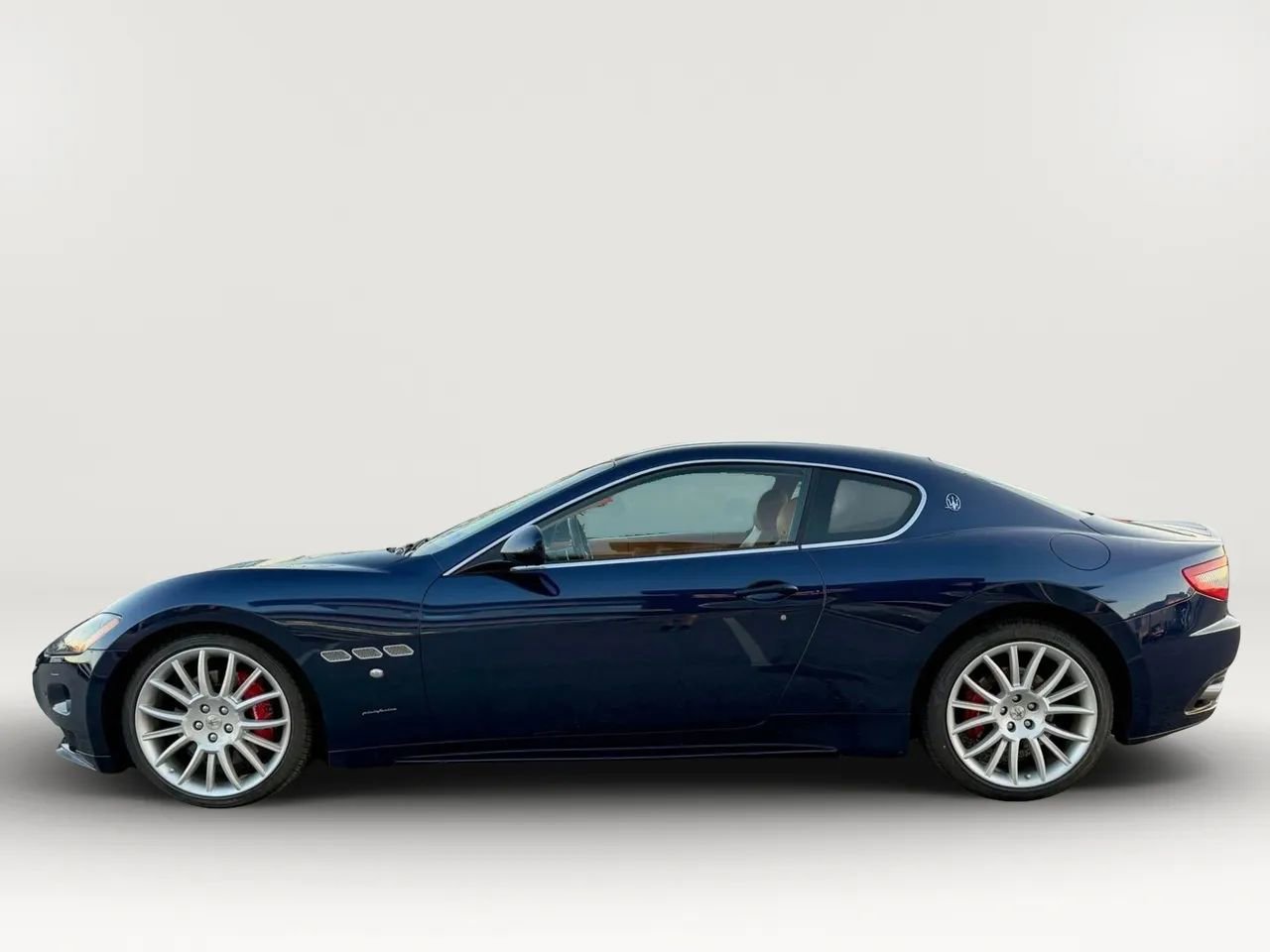 Used 2012 Maserati GranTurismo S image 4