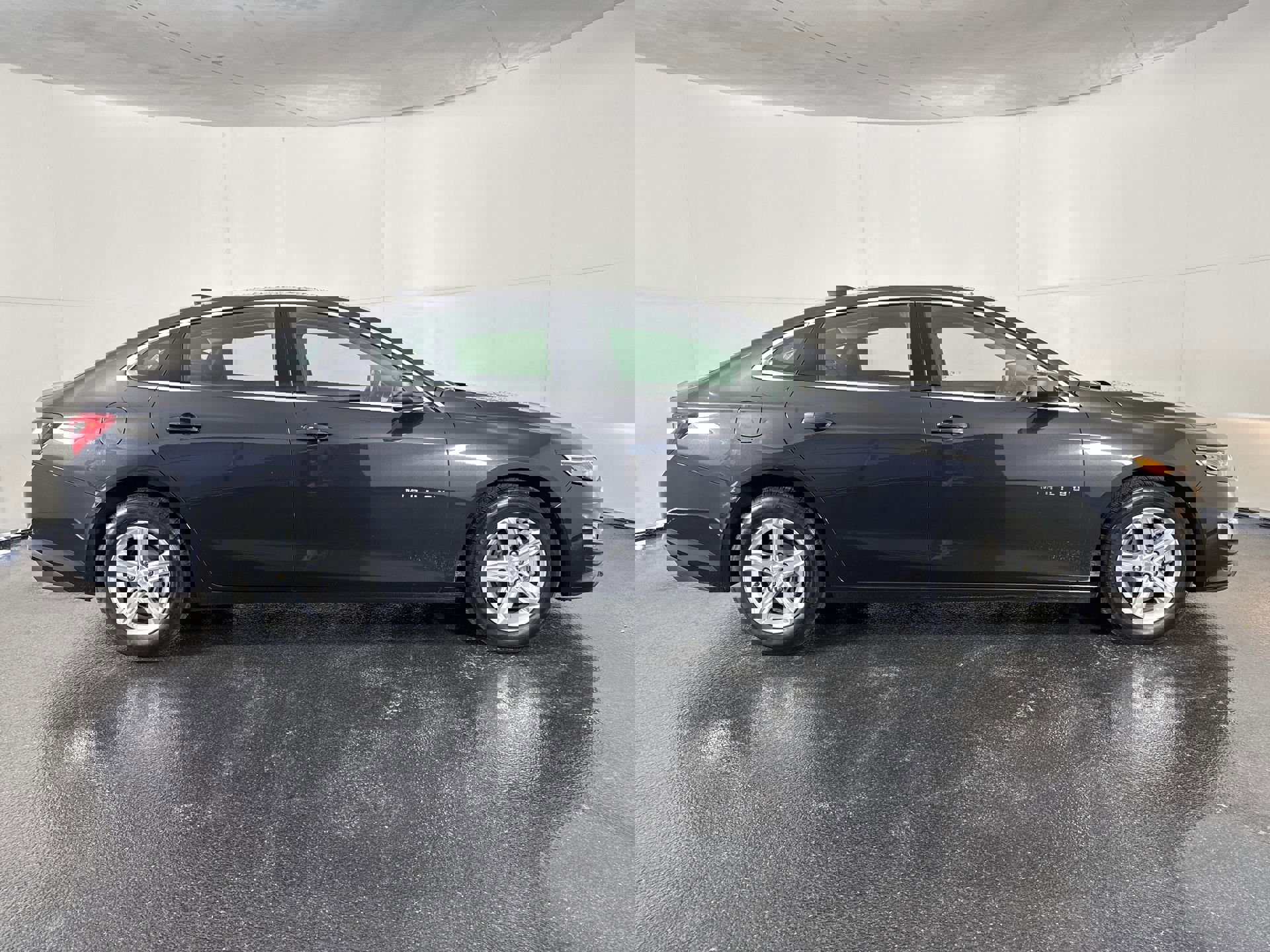 Used 2023 Chevrolet Malibu LT image 13