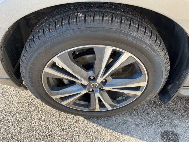 Used 2018 Nissan Pathfinder Platinum AWD/4WD image 21
