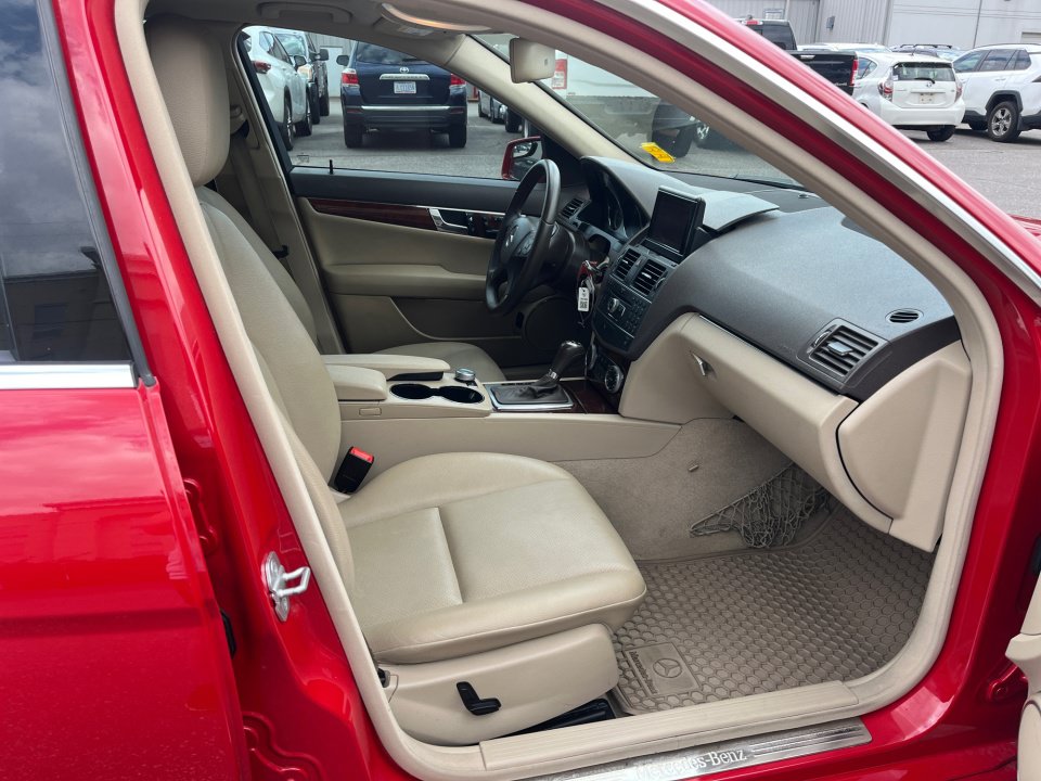 Used 2011 Mercedes-Benz C 350 Sport image 29