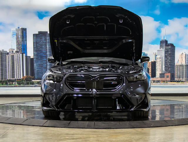 New 2027 BMW M5 w/ Executive Package AWD/4WD image 4