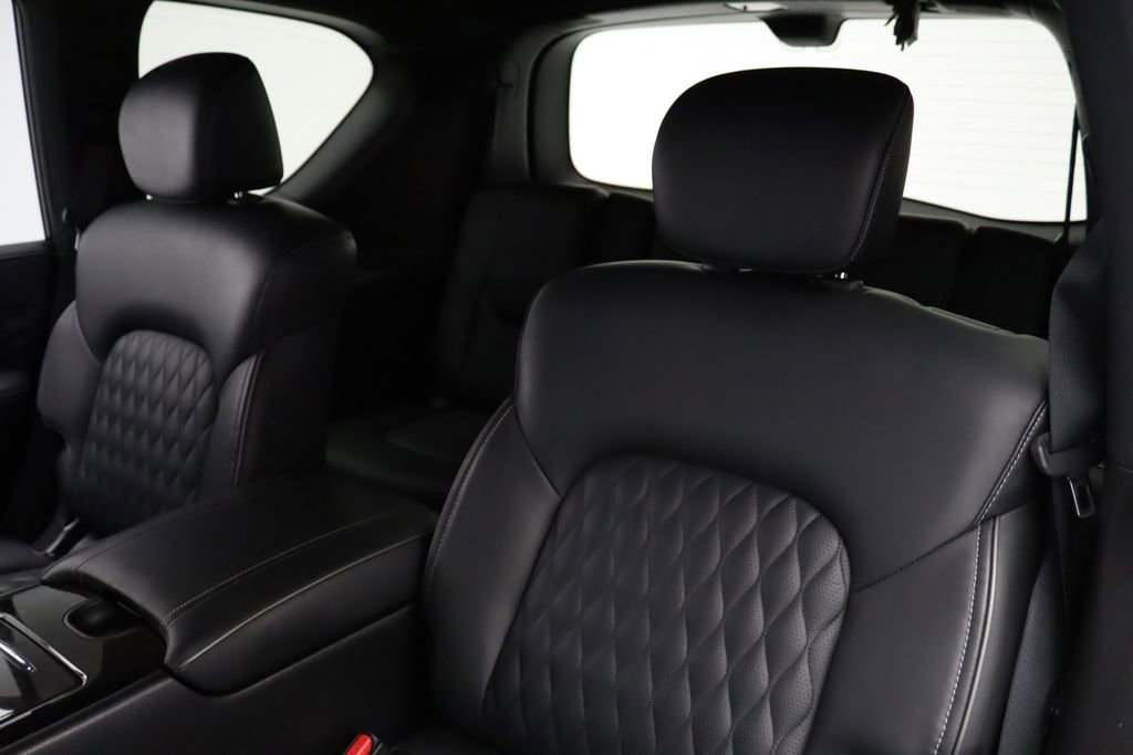 Used 2024 INFINITI QX80 Sensory image 18
