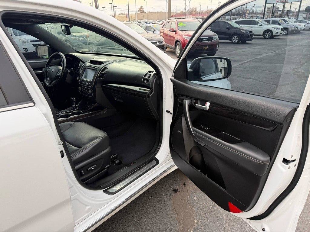 Used 2014 Kia Sorento SX FWD image 7