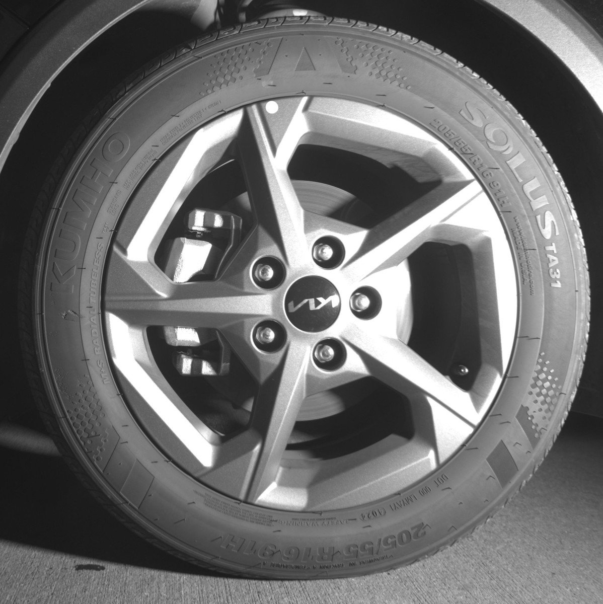 Used 2025 Kia K4 LXS image 12