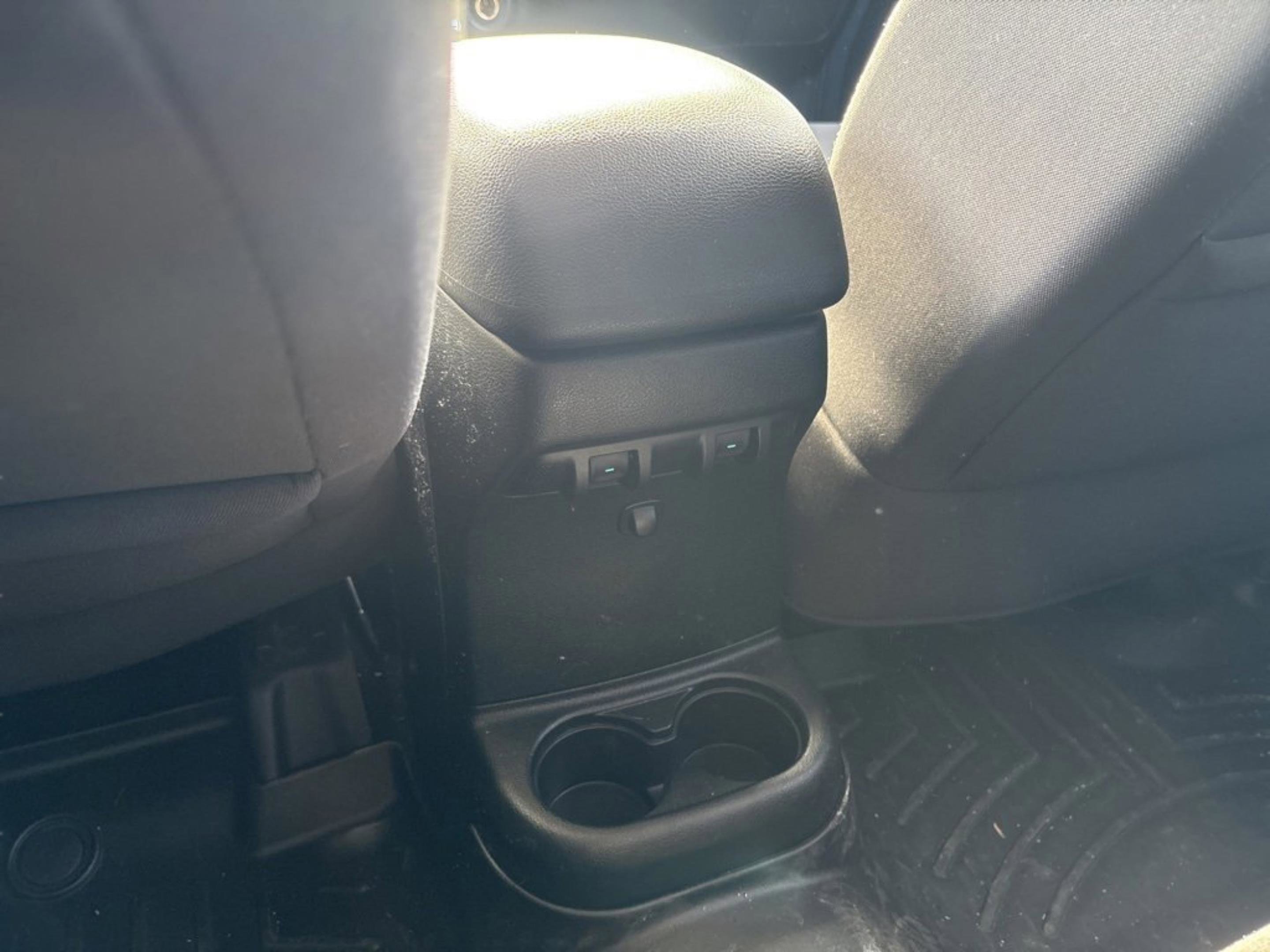 Used 2017 Jeep Wrangler Unlimited Sahara w/ Connectivity Group image 15