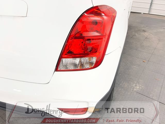 Used 2020 Chevrolet Trax LS FWD image 14