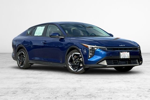 Certified 2025 Kia K4 EX FWD image 2