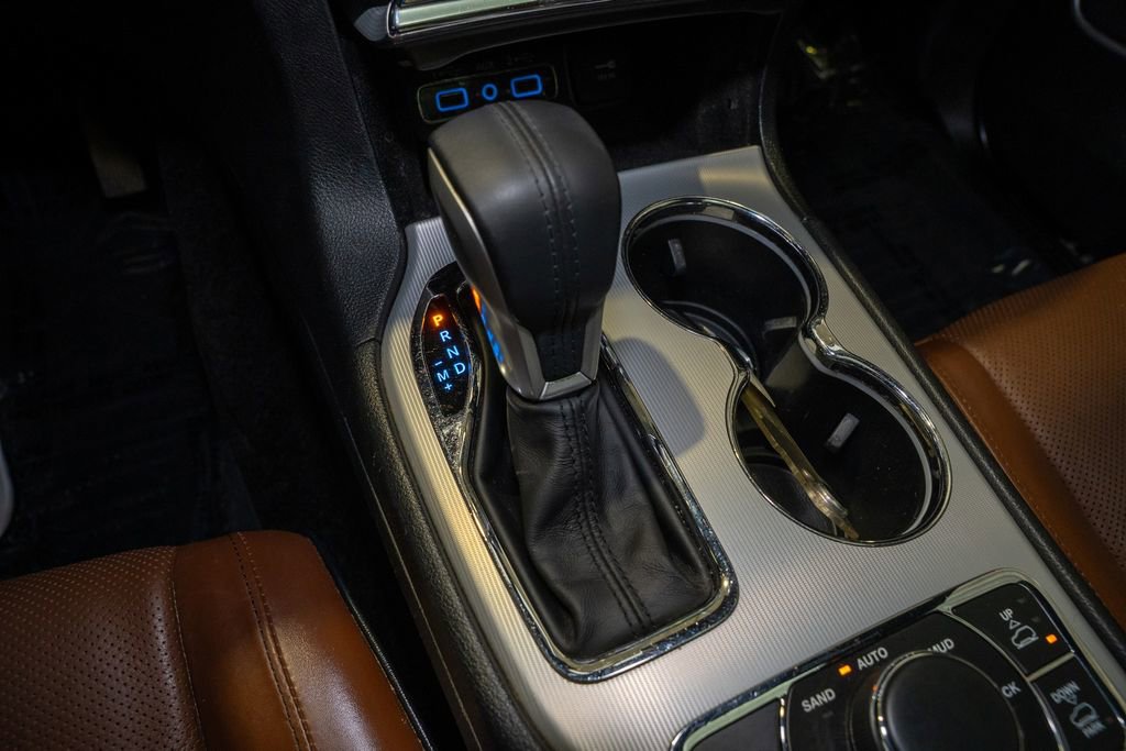 Used 2018 Jeep Grand Cherokee Summit w/ Platinum Series Group image 19