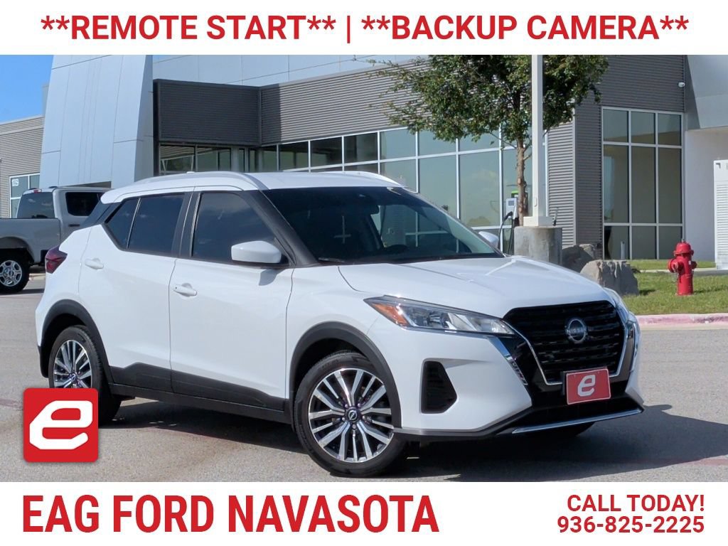 Used 2023 Nissan Kicks SV FWD image 1