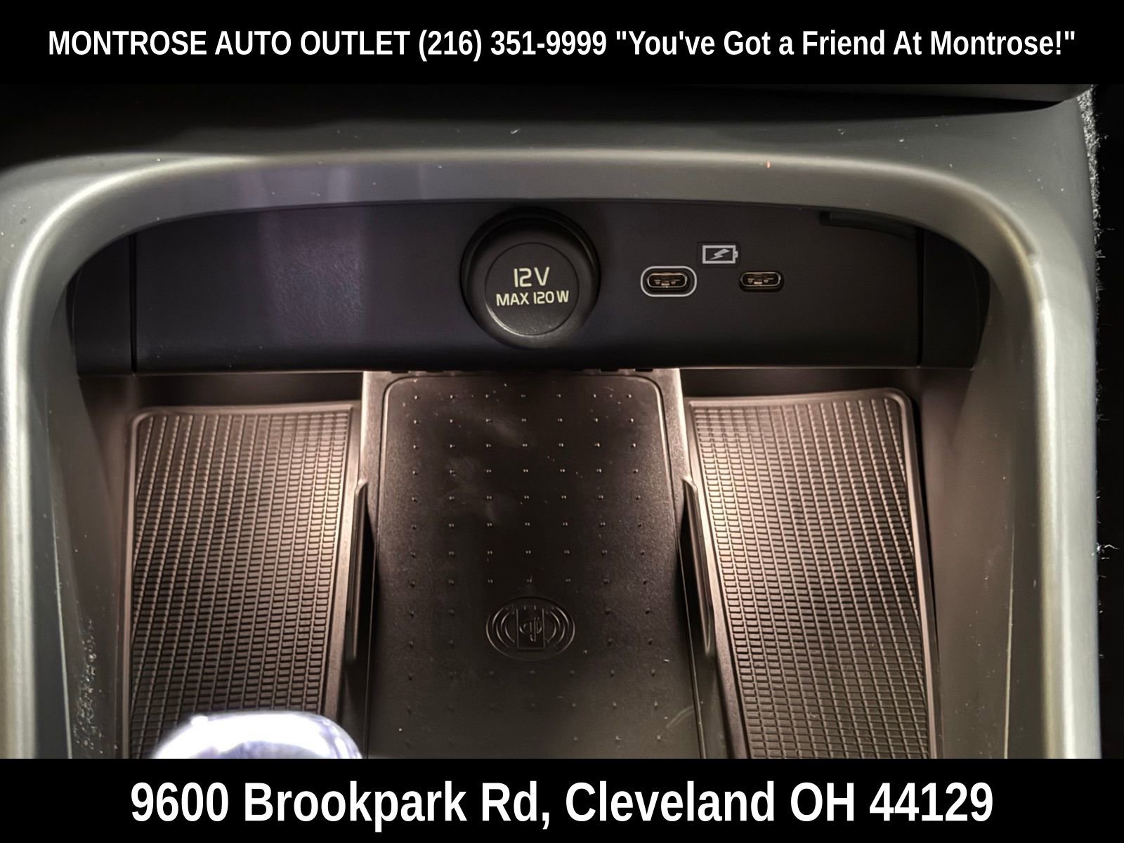 New 2026 Volvo XC40 B5 Plus w/ Protection Package Premier image 25