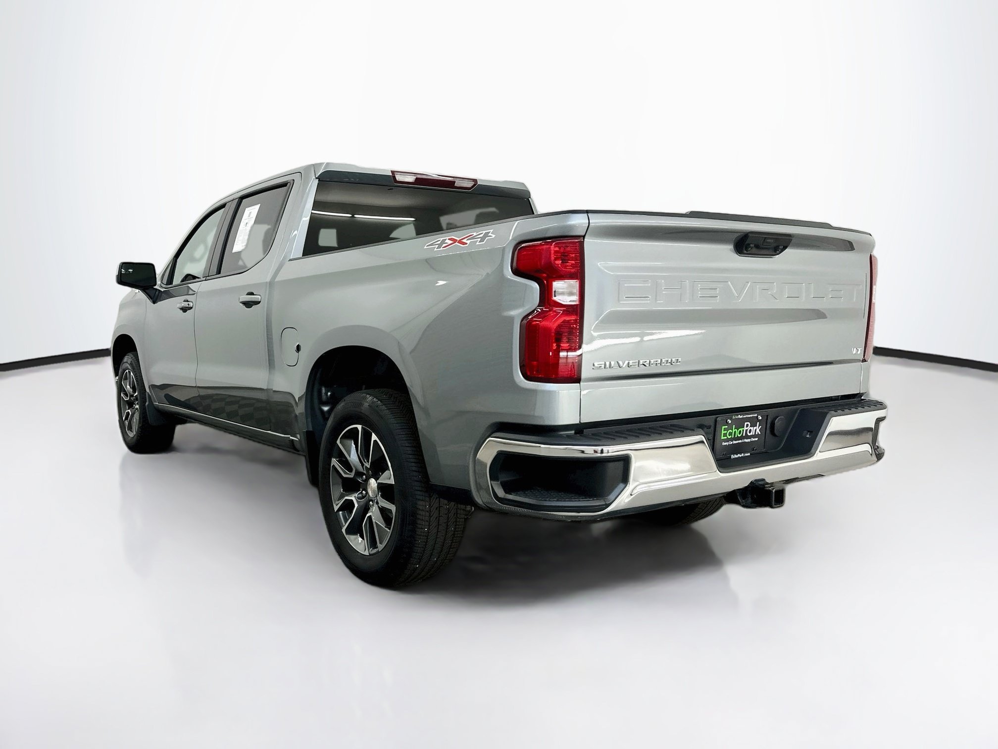 Used 2024 Chevrolet Silverado 1500 LT AWD/4WD image 5