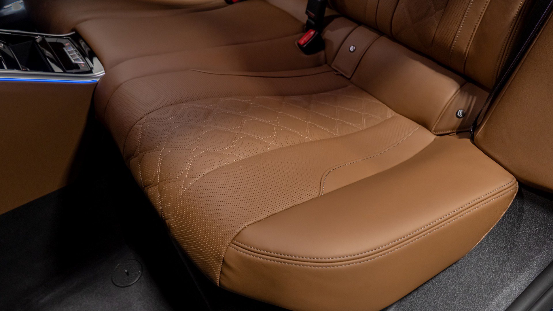 Used 2025 BMW M8 Competition w/ M Carbon Exterior Package image 67