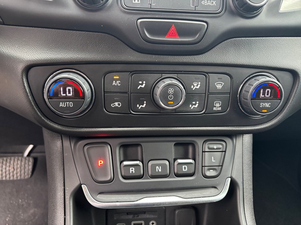 Certified 2019 GMC Terrain SLE w/ Driver Convenience Package FWD image 18