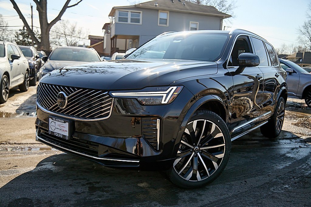 New 2026 Volvo XC90 B6 Plus w/ Protection Package Premier AWD/4WD image 2