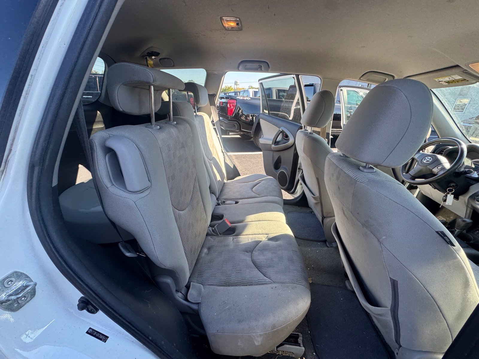 Used 2011 Toyota RAV4 4WD w/ Base L4 Extra Value Pkg image 17