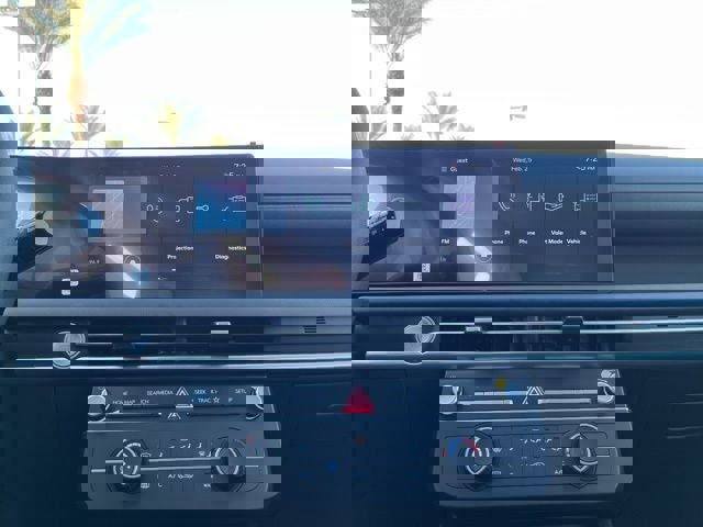 New 2026 Hyundai Tucson SE image 8