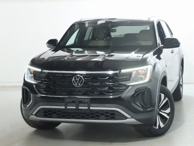 Used 2025 Volkswagen Atlas Cross Sport SE AWD/4WD image 3