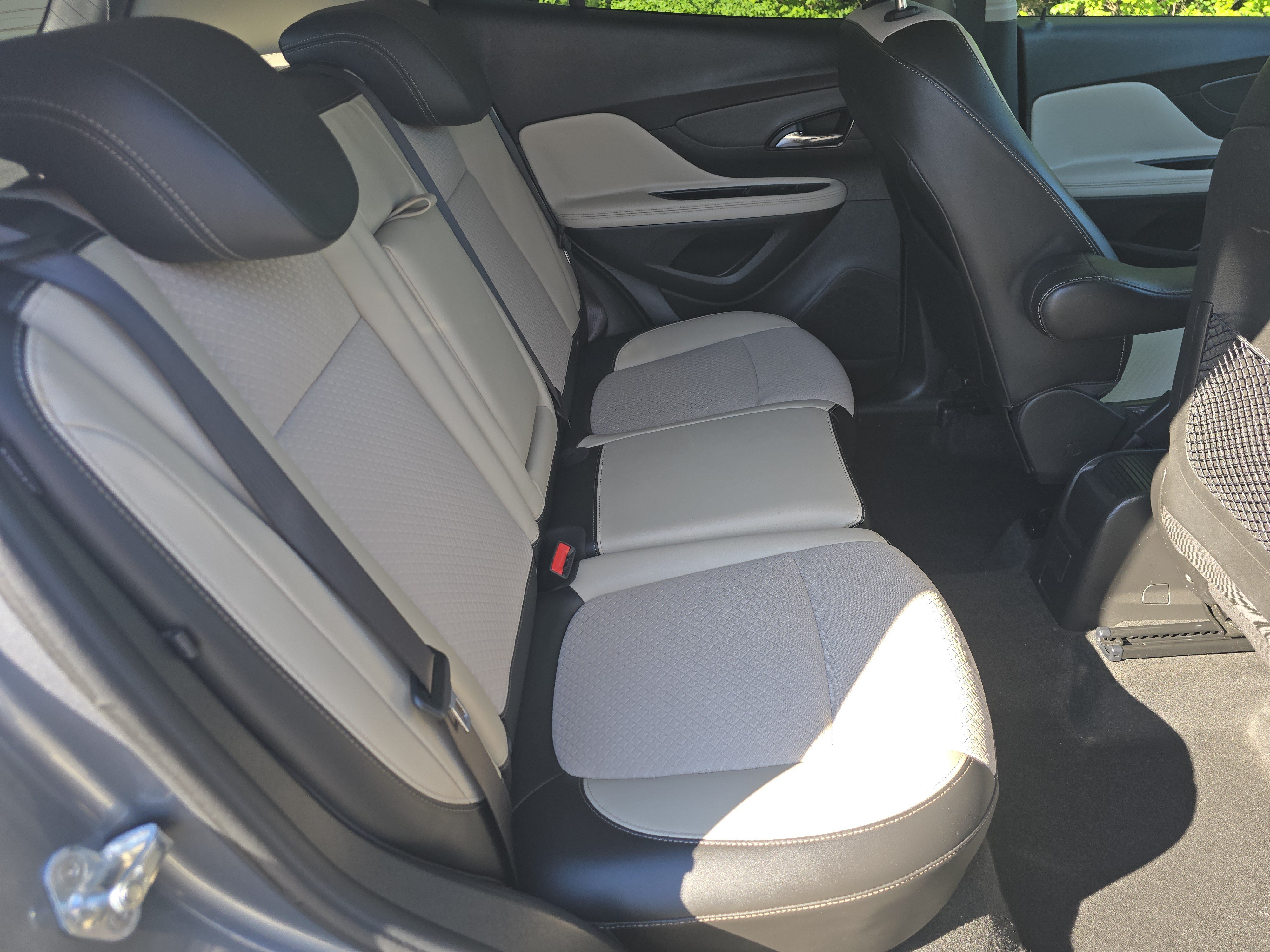 Used 2020 Buick Encore Preferred FWD image 16