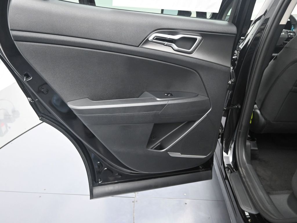 New 2026 Kia Sportage LX image 16
