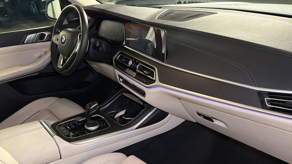 Used 2021 BMW X7 xDrive40i w/ Premium Package AWD/4WD image 11