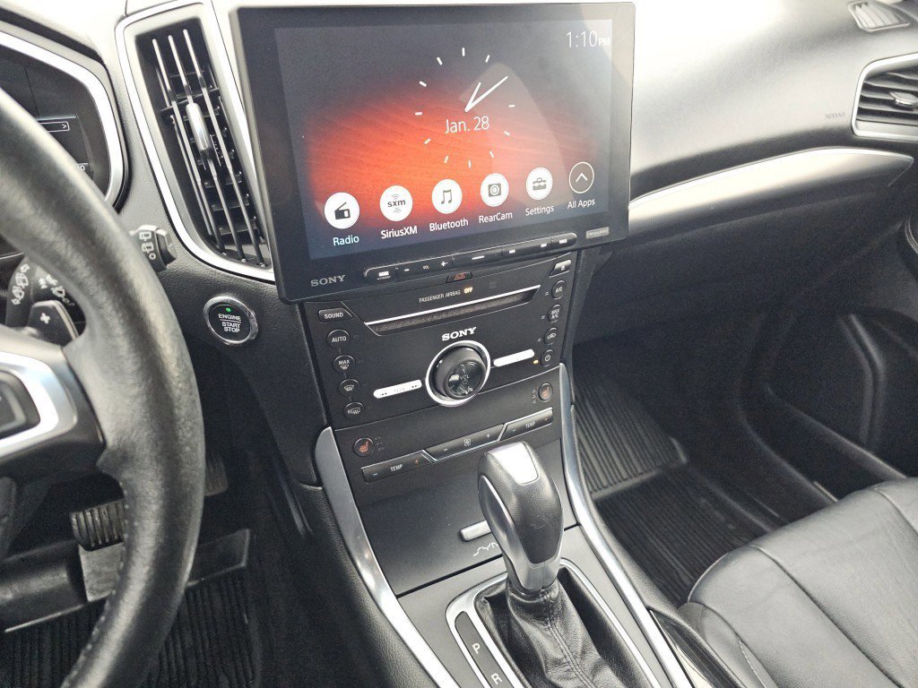 Used 2016 Ford Edge Titanium w/ Technology Package image 30