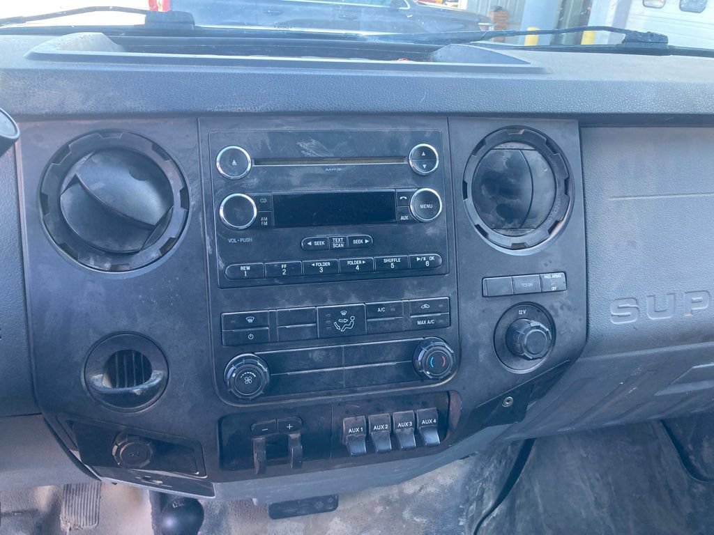 Used 2014 Ford F550 4x4 Regular Cab Super Duty image 19
