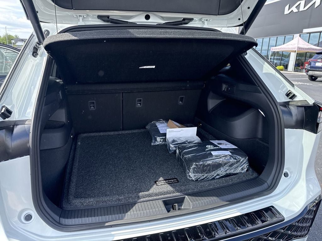 New 2026 Volkswagen Tiguan SEL R-Line AWD/4WD image 44