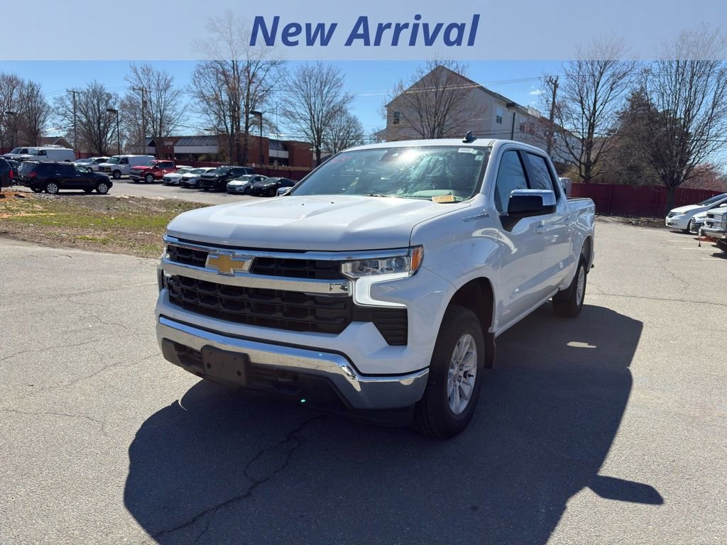 Used 2025 Chevrolet Silverado 1500 LT image 1