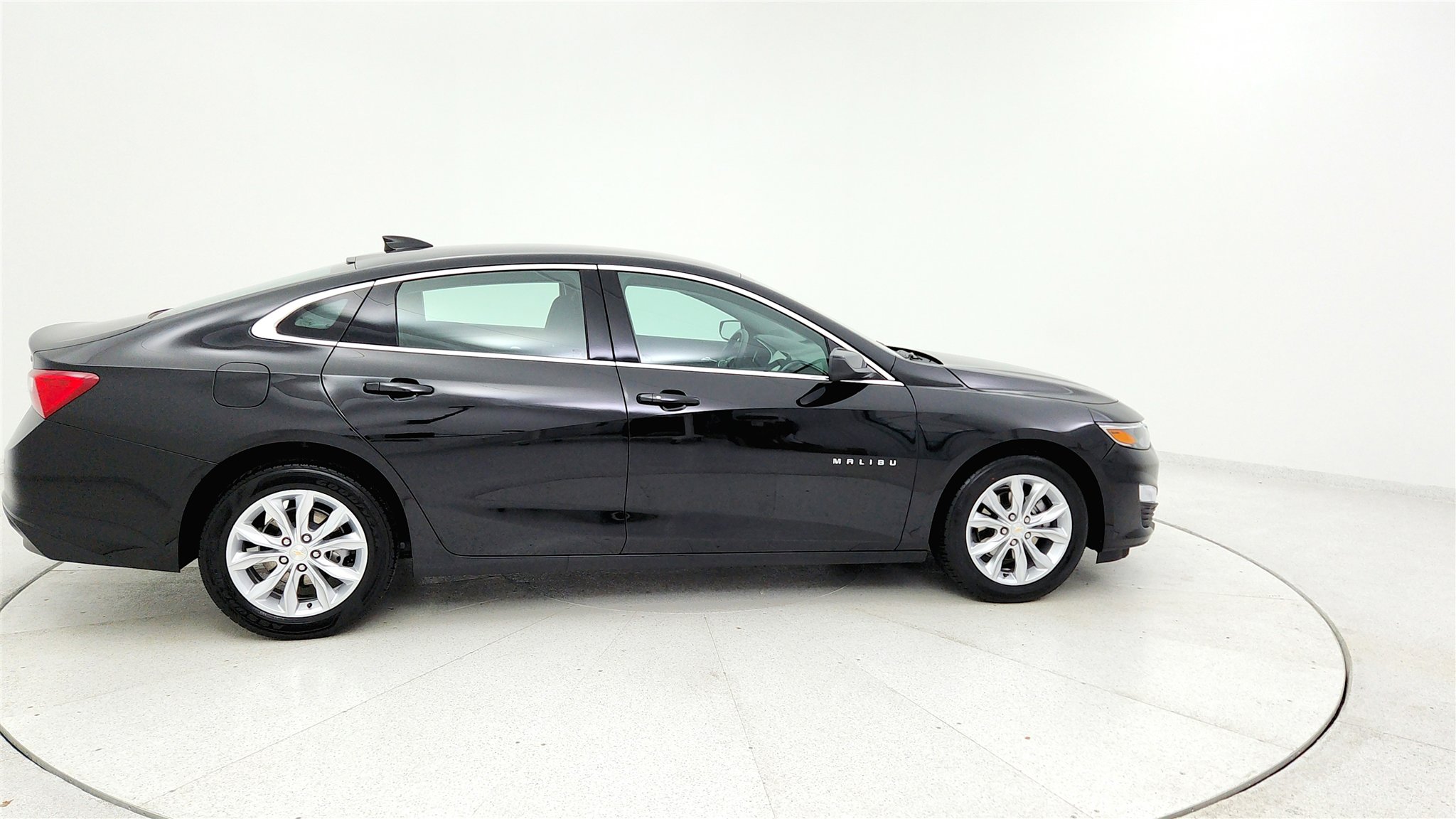 Used 2025 Chevrolet Malibu LT image 5