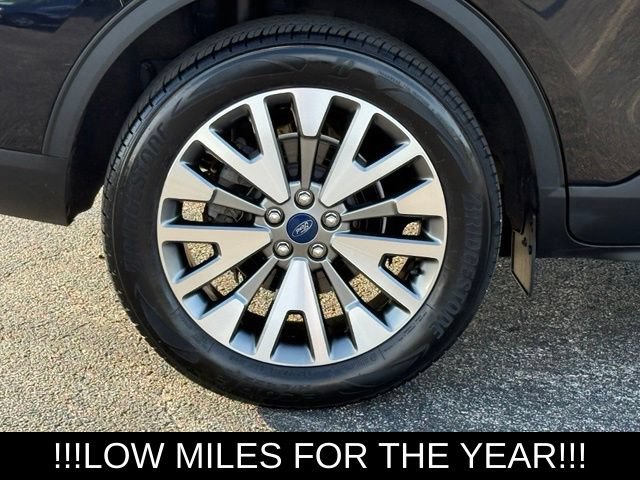 Used 2022 Ford Escape Titanium w/ Class II Trailer Tow Package AWD/4WD image 10