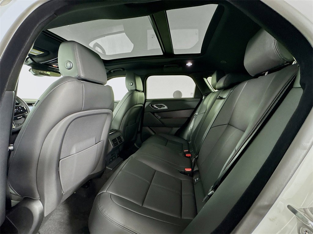 New 2026 Land Rover Range Rover Velar Dynamic SE image 24