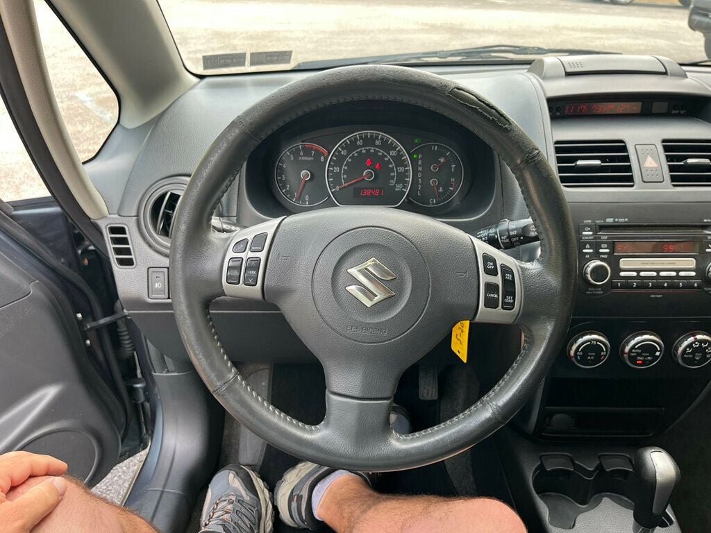 Used 2009 Suzuki SX4 AWD Hatchback w/ Touring Pkg image 22
