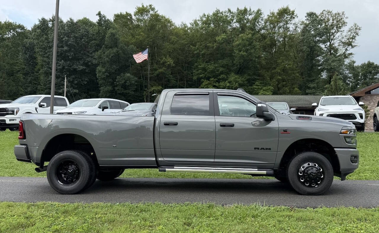 Used 2026 RAM 3500 Big Horn AWD/4WD image 4