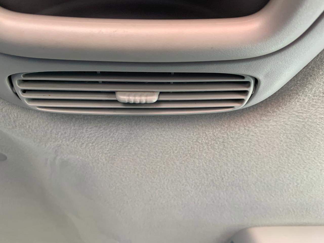 Used 2009 Toyota Sienna XLE FWD image 36