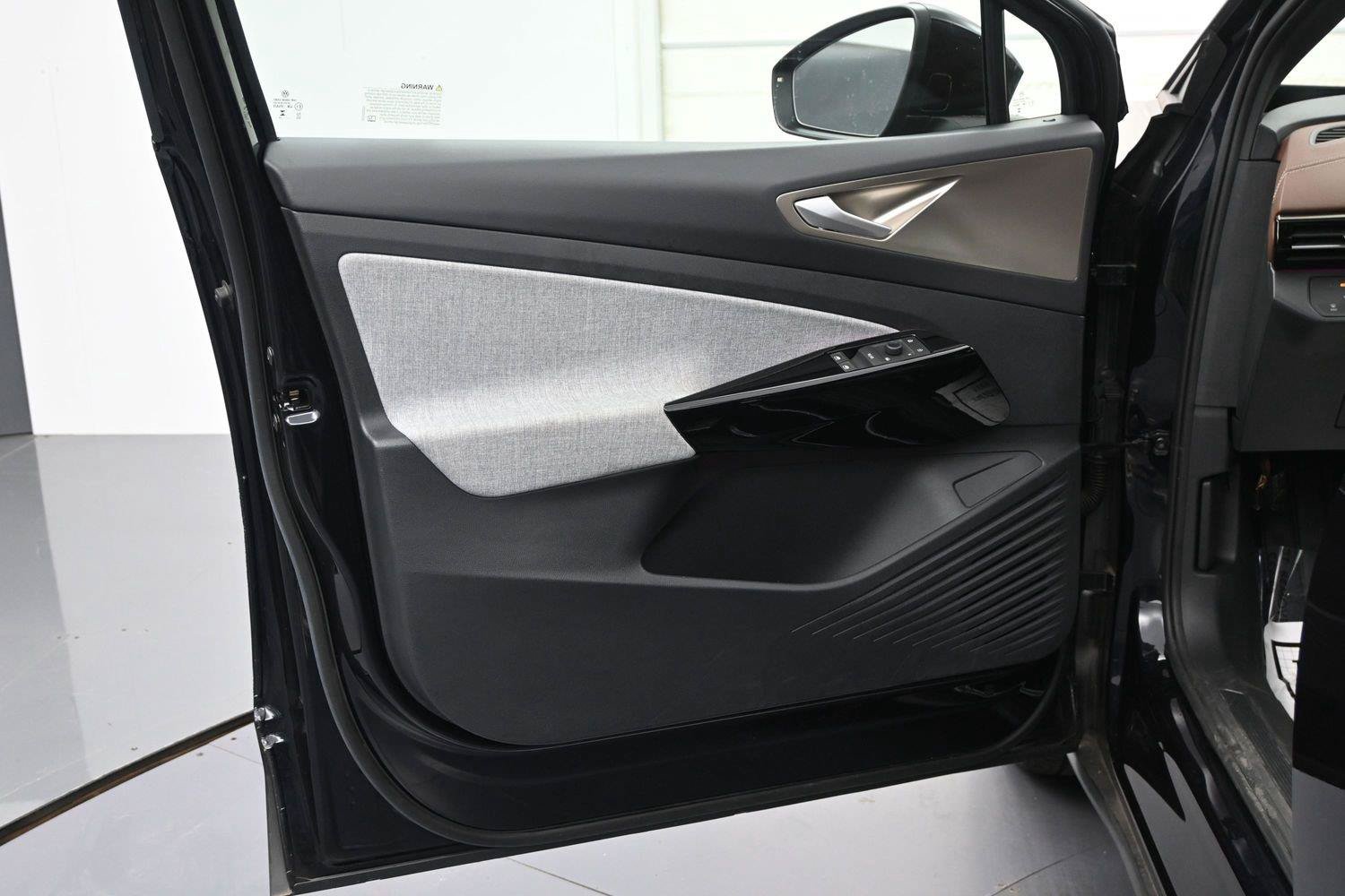 Certified 2024 Volkswagen ID.4 2WD image 13