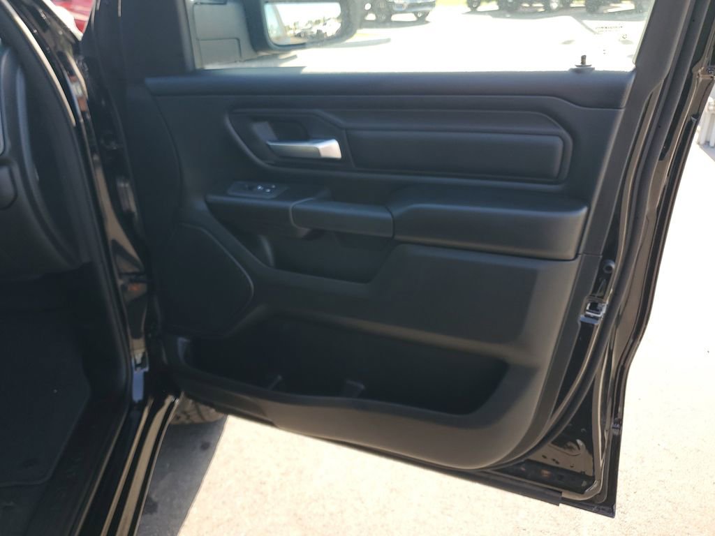 New 2025 RAM 1500 Tradesman w/ Off Road Group image 32