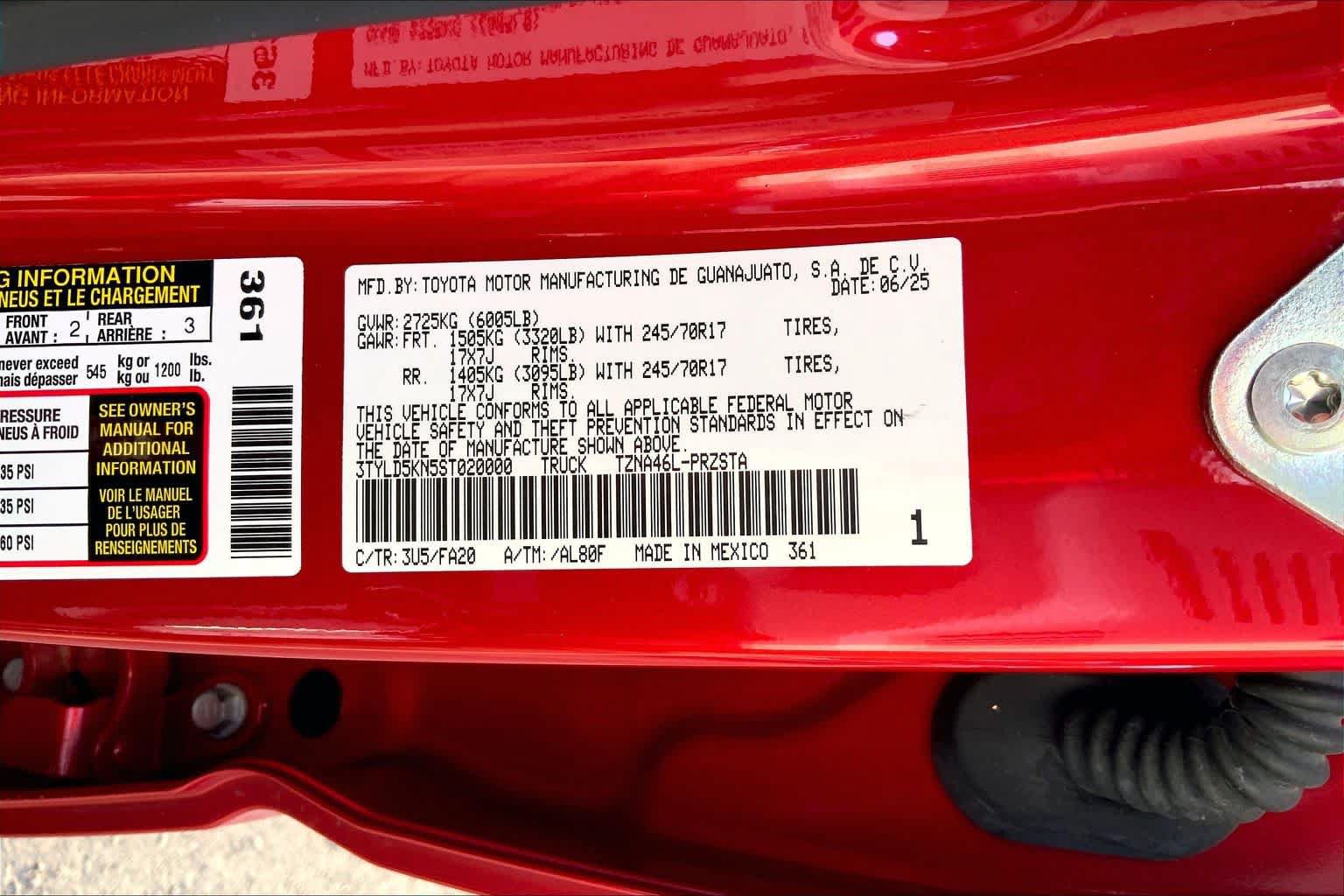 Used 2025 Toyota Tacoma SR AWD/4WD image 33