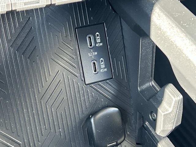 Used 2024 Toyota Tacoma SR5 AWD/4WD image 30