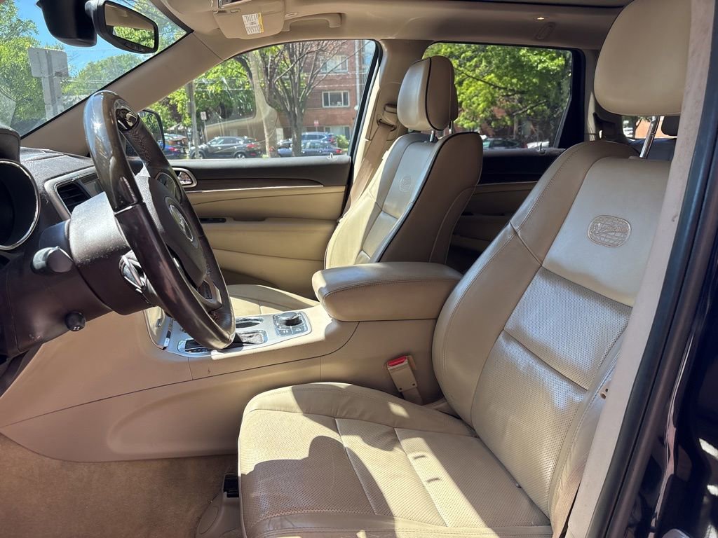 Used 2017 Jeep Grand Cherokee Overland AWD/4WD image 12