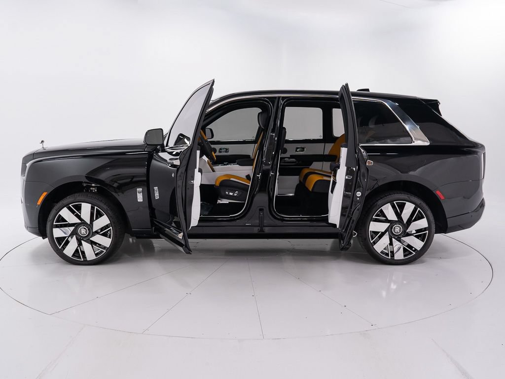 Certified 2026 Rolls-Royce Cullinan AWD/4WD image 9