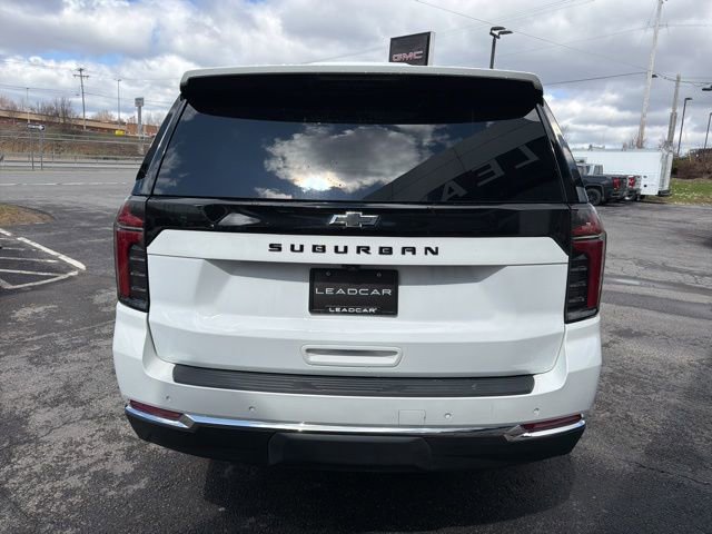 Used 2025 Chevrolet Suburban LS image 4