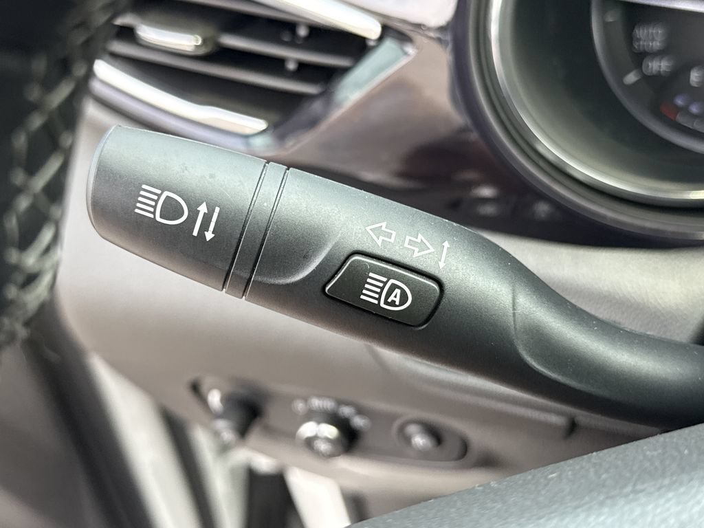 Used 2022 Buick Encore GX Essence w/ Advanced Technology Package FWD image 13