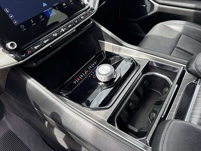 Used 2024 Jeep Wagoneer L Series II w/ Flexible Seating Group image 31