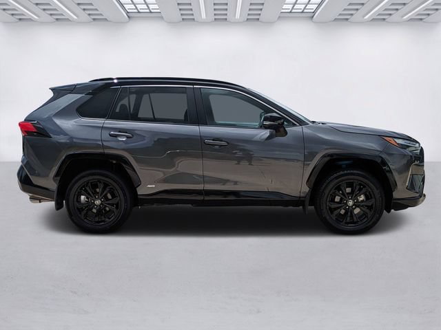 Used 2024 Toyota RAV4 XSE AWD/4WD image 3